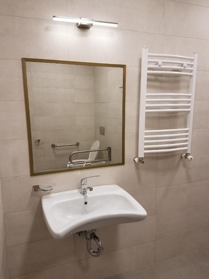 Paliani Hotel Mestia Buitenkant foto